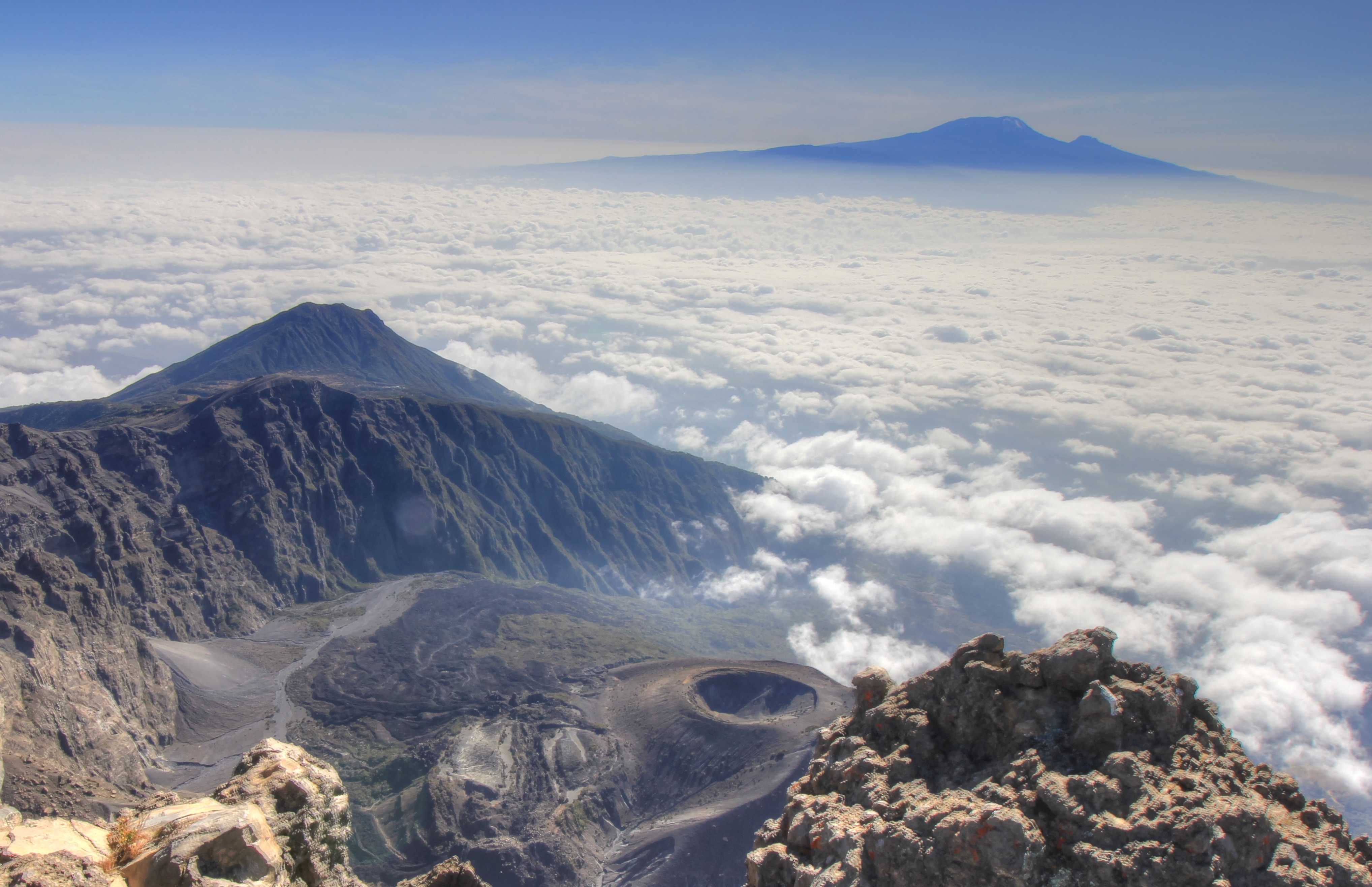 MT MERU TREKKING